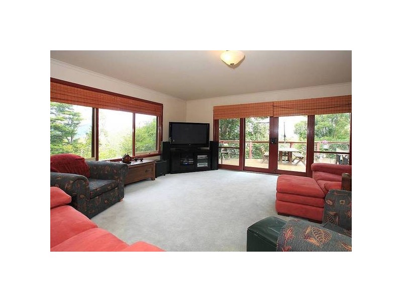 2 Jean Street, Upper Ferntree Gully VIC 3156