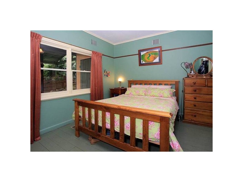 2 Jean Street, Upper Ferntree Gully VIC 3156