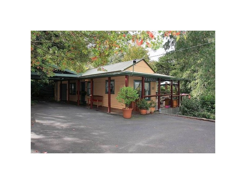 2 Jean Street, Upper Ferntree Gully VIC 3156