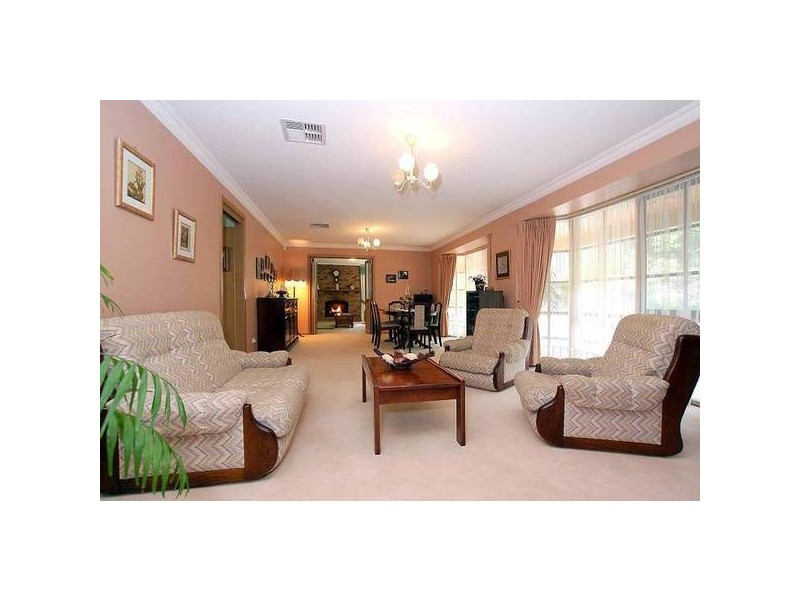 10 Maple Avenue, Belgrave VIC 3160