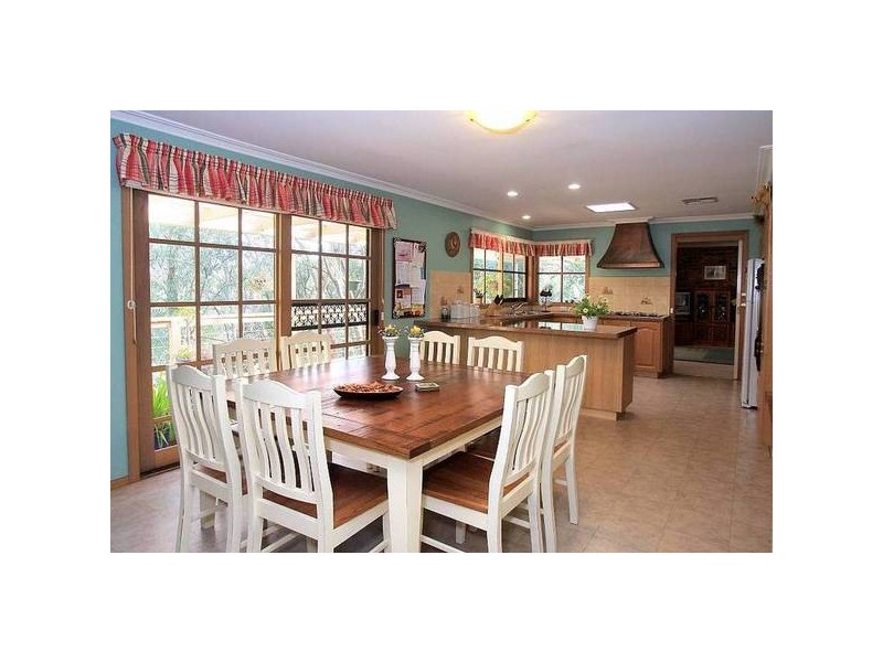 10 Maple Avenue, Belgrave VIC 3160