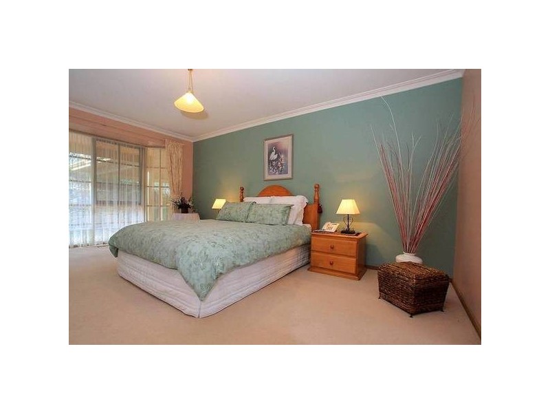 10 Maple Avenue, Belgrave VIC 3160