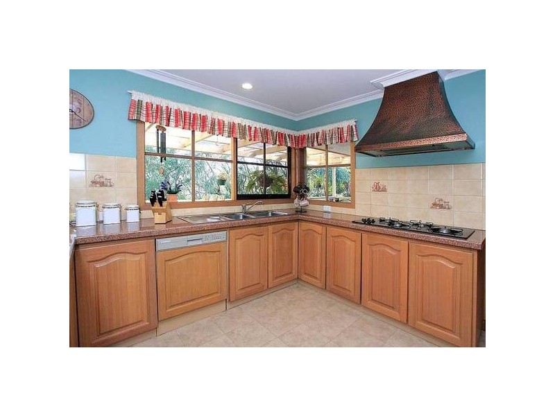 10 Maple Avenue, Belgrave VIC 3160