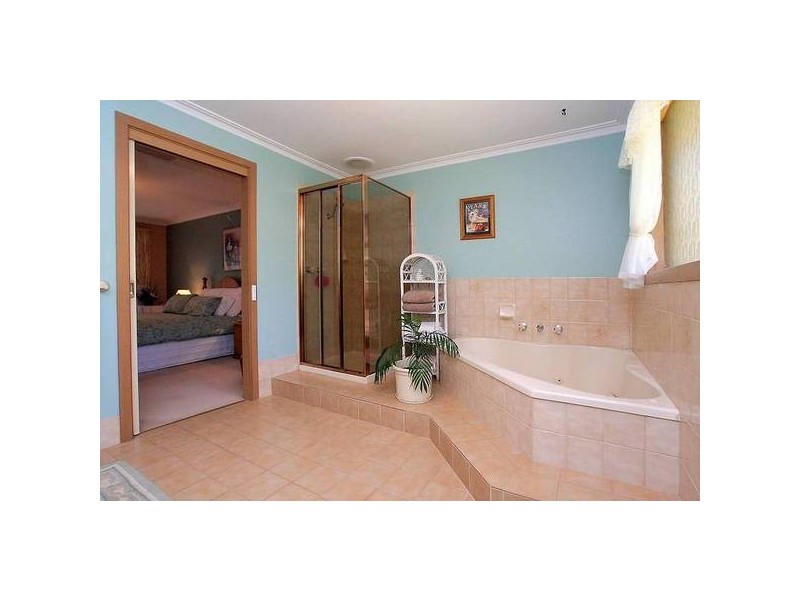 10 Maple Avenue, Belgrave VIC 3160