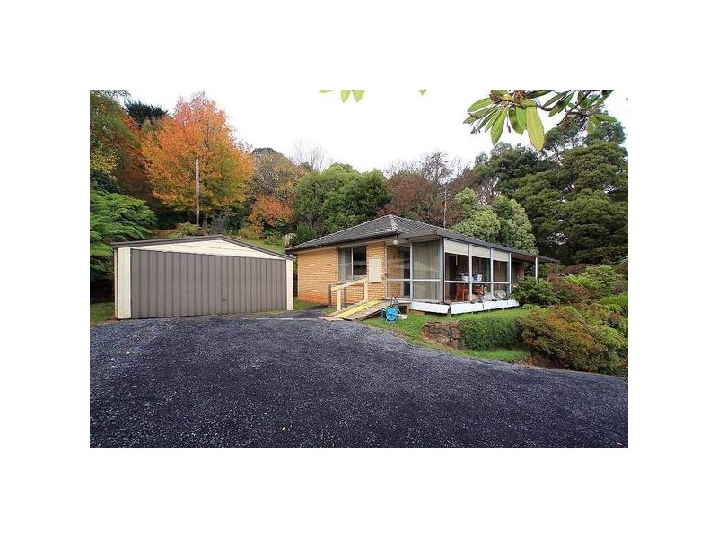 12 Clarke Road, Ferny Creek VIC 3786