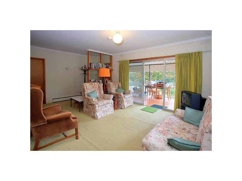 12 Clarke Road, Ferny Creek VIC 3786