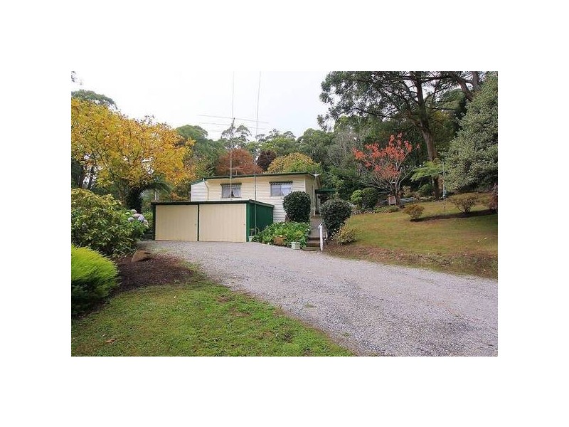 1 Olinda Avenue, Olinda VIC 3788