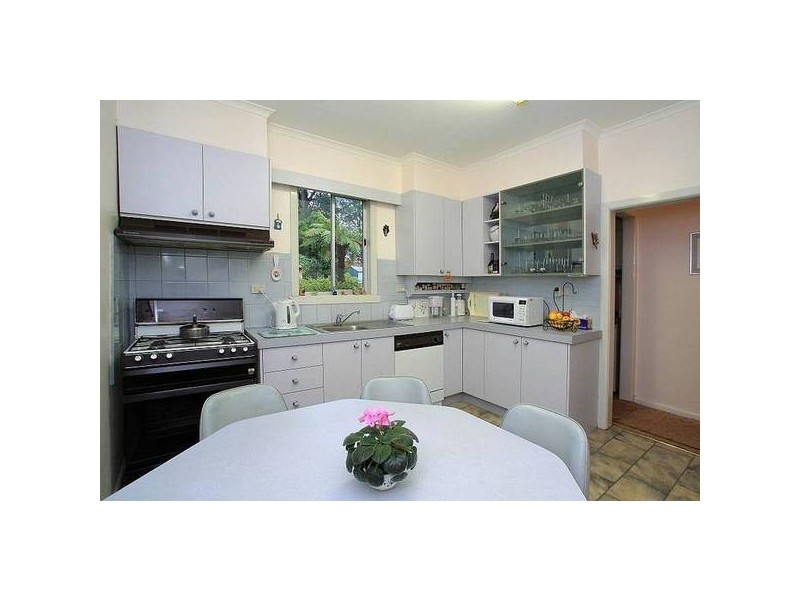 1 Olinda Avenue, Olinda VIC 3788