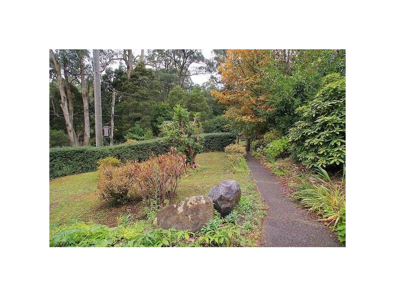 1 Olinda Avenue, Olinda VIC 3788