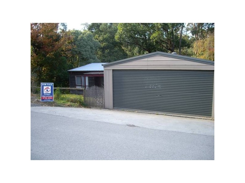 6 Greenwell Road, Selby VIC 3159