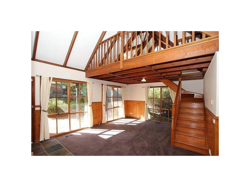 18 Riley Road, Upwey VIC 3158