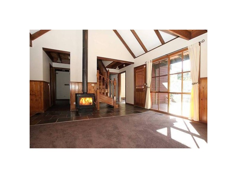 18 Riley Road, Upwey VIC 3158