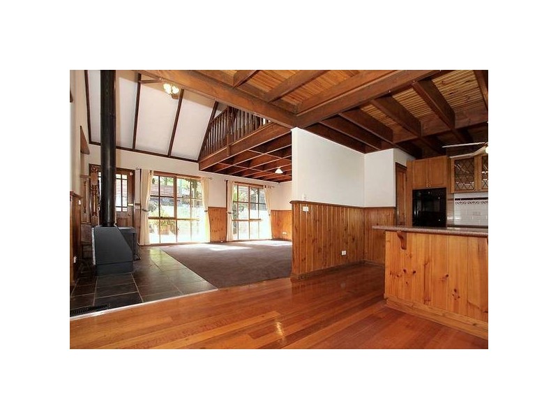 18 Riley Road, Upwey VIC 3158