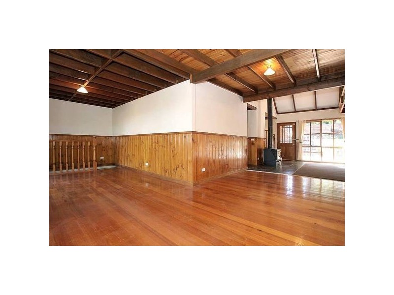 18 Riley Road, Upwey VIC 3158