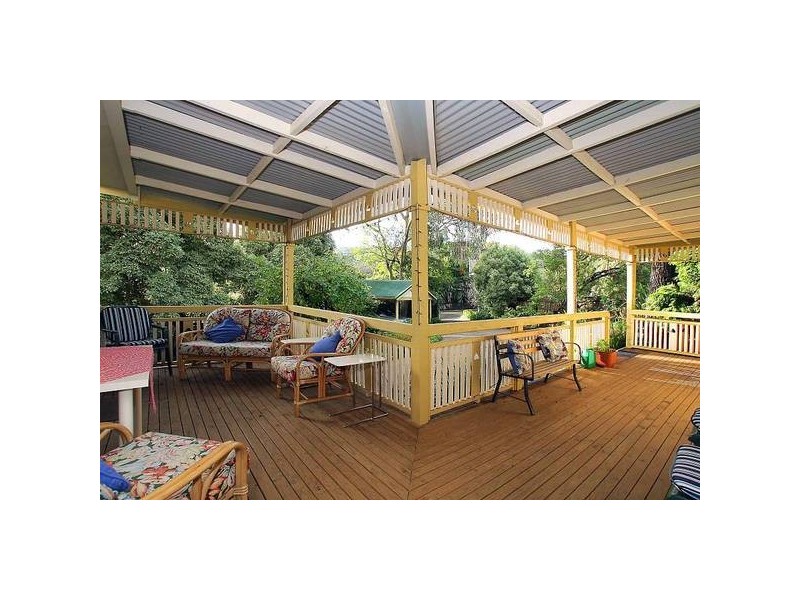 32 Birdwood Avenue, Upwey VIC 3158