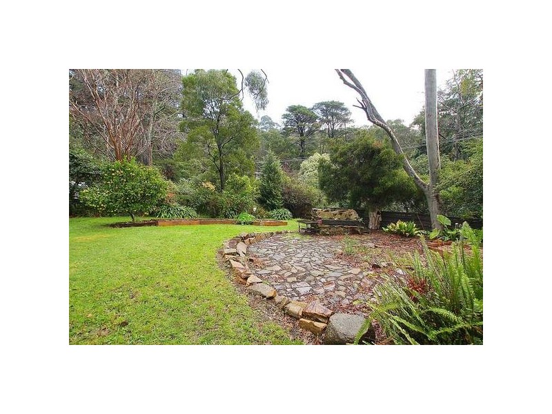 32 Birdwood Avenue, Upwey VIC 3158