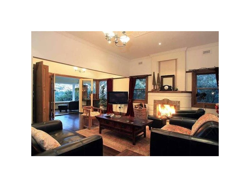 5 Locarno Avenue (Enter via Regnans Rd laneway), Kallista VIC 3791