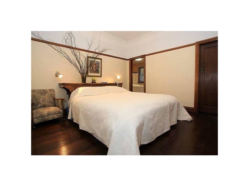 5 Locarno Avenue (Enter via Regnans Rd laneway), Kallista VIC 3791