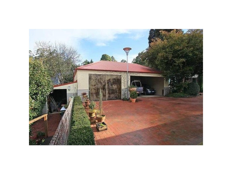 5 Locarno Avenue (Enter via Regnans Rd laneway), Kallista VIC 3791