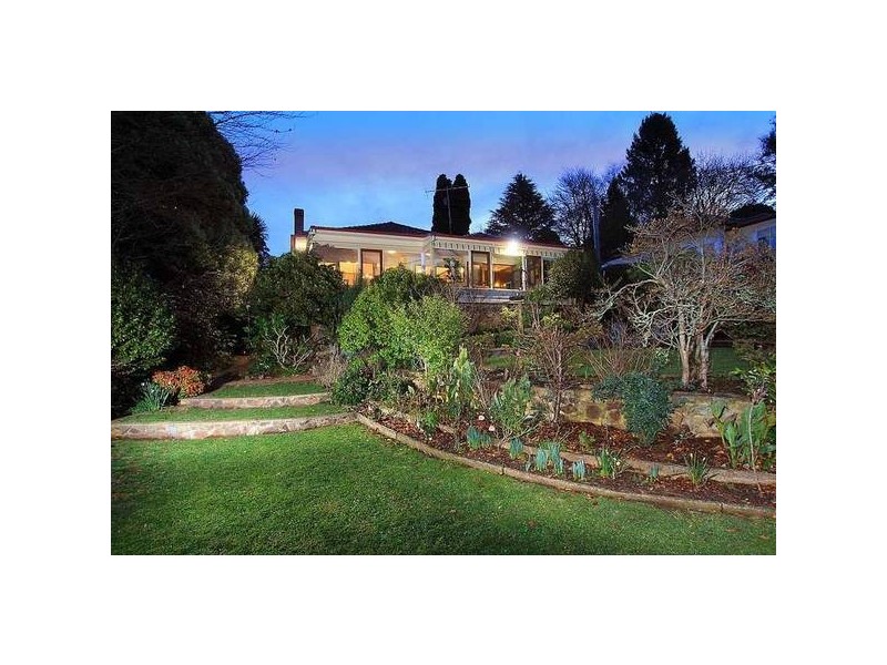 5 Locarno Avenue (Enter via Regnans Rd laneway), Kallista VIC 3791