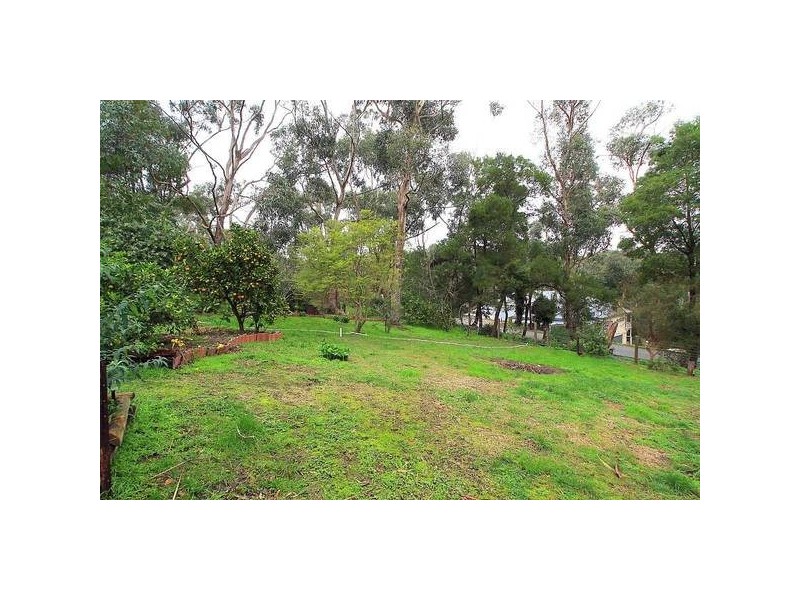9 Avonside Road, Belgrave Heights VIC 3160