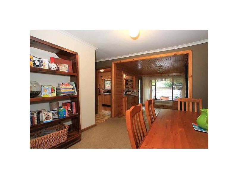 5 Walker Street, The Basin VIC 3154