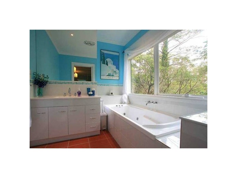 87 Alexander Avenue, Upwey VIC 3158