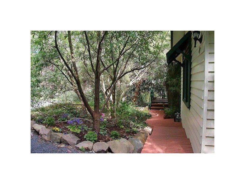 87 Alexander Avenue, Upwey VIC 3158