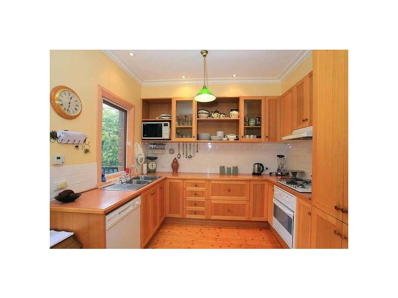 4 Batesleigh Road, Selby VIC 3159