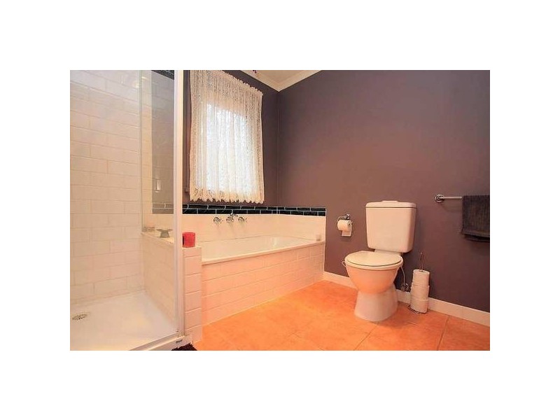 4 Batesleigh Road, Selby VIC 3159