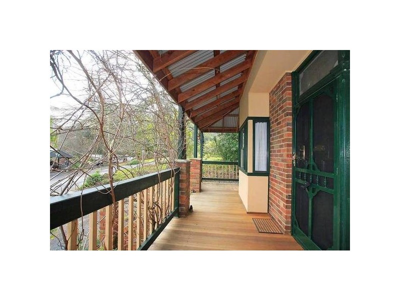 4 Batesleigh Road, Selby VIC 3159