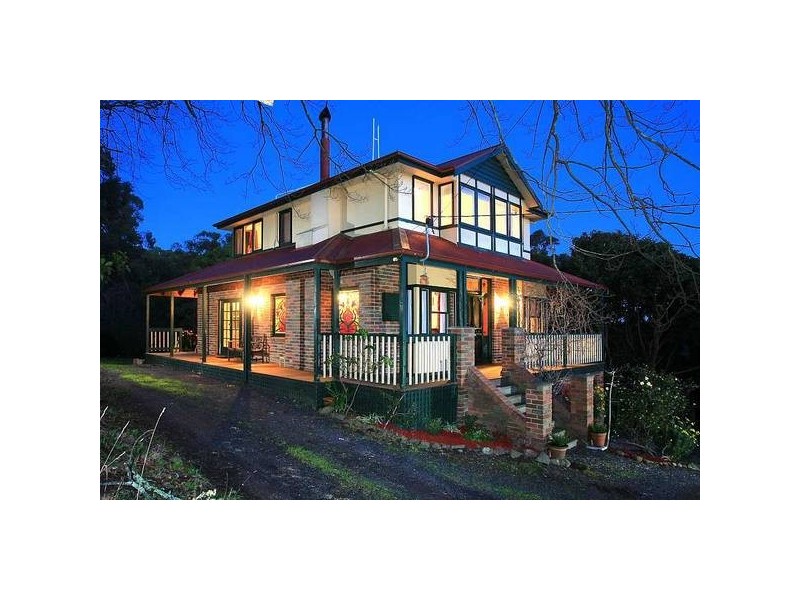 4 Batesleigh Road, Selby VIC 3159