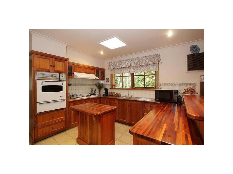 2 Liege Street, Selby VIC 3159