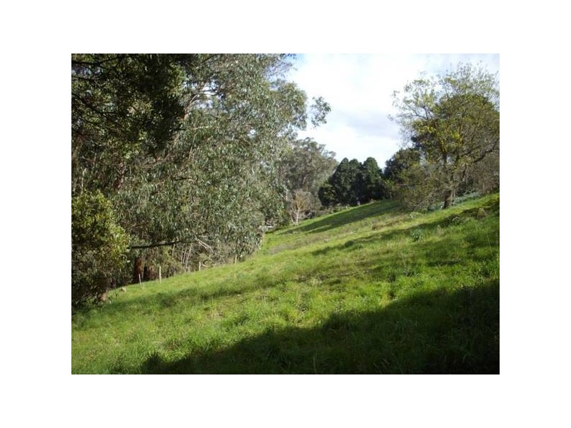 2 Warra Road, Upwey VIC 3158