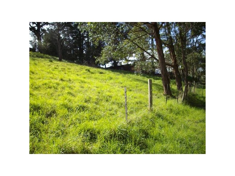 2 Warra Road, Upwey VIC 3158