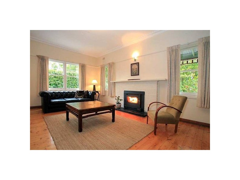 11 Mahony Street, Upwey VIC 3158
