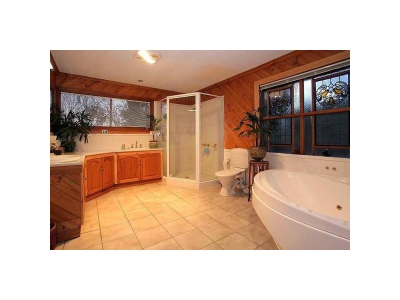 13 Boronia Road, Boronia VIC 3155
