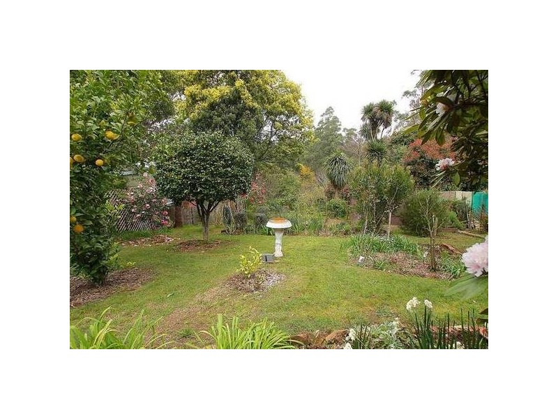 9 Menin Road, Monbulk VIC 3793