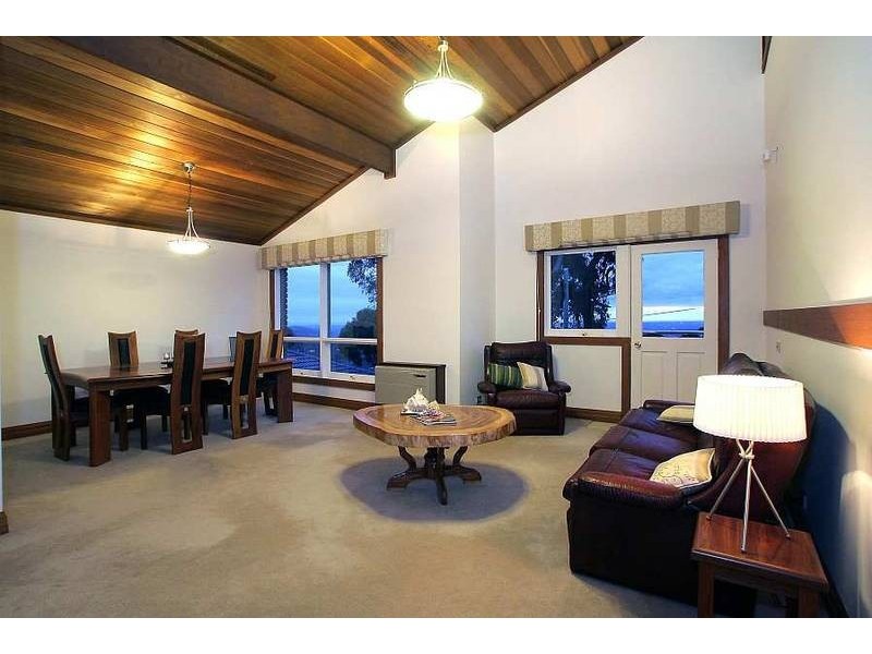 60 Hughes Street, Upwey VIC 3158