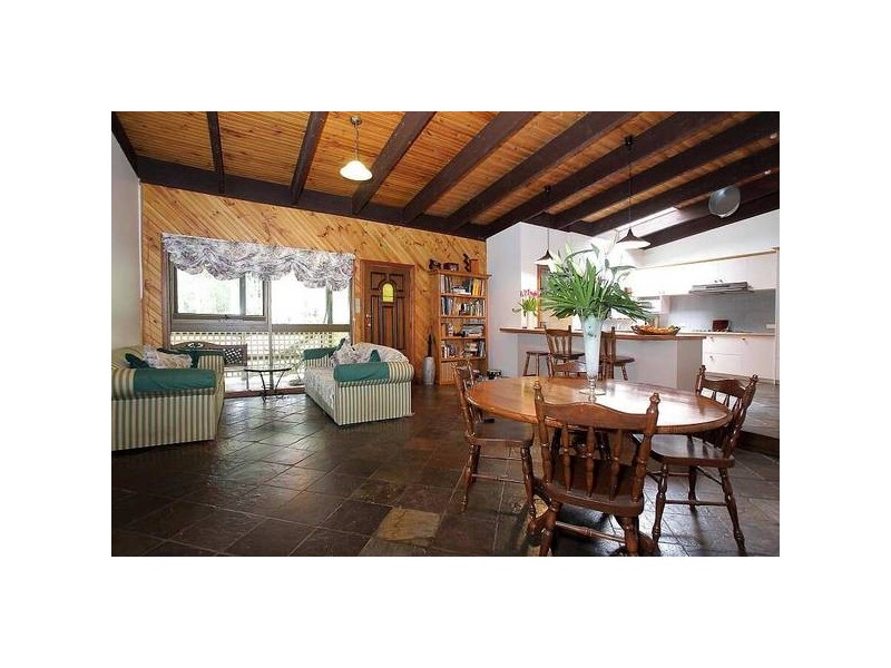 5 Carramar Crescent, Belgrave VIC 3160