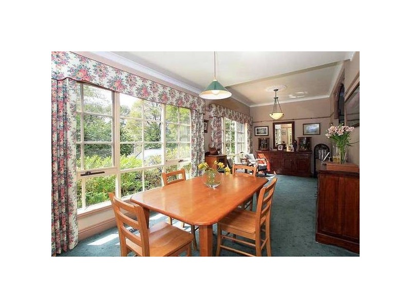 98-100 Alexander Avenue, Upwey VIC 3158