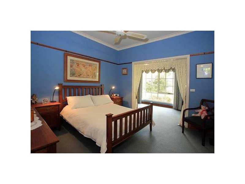 98-100 Alexander Avenue, Upwey VIC 3158