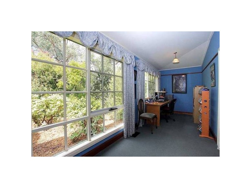 98-100 Alexander Avenue, Upwey VIC 3158