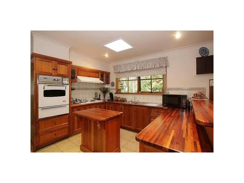 2 Liege Street, Selby VIC 3159