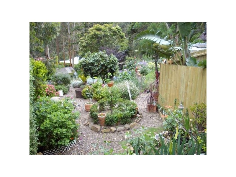 2 James Street, Selby VIC 3159