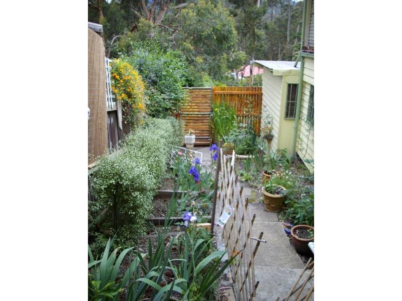 2 James Street, Selby VIC 3159