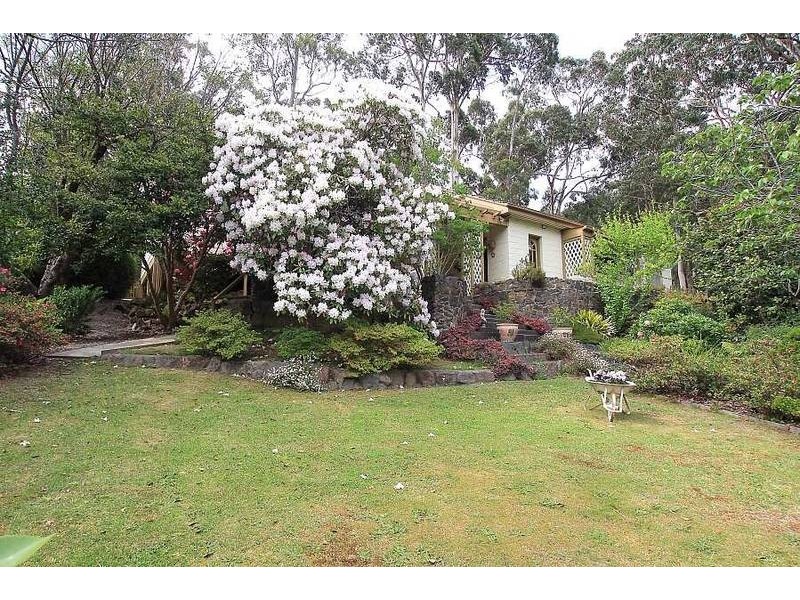 50 Mast Gully Road, Upwey VIC 3158