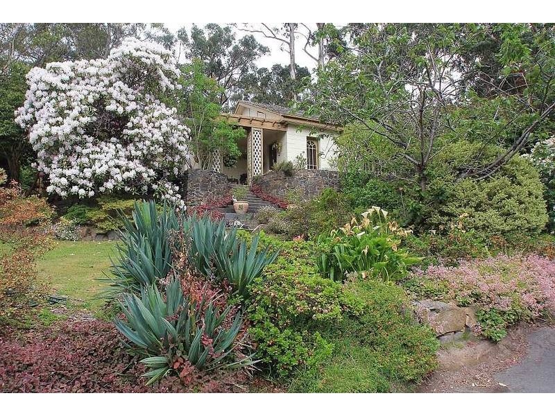 50 Mast Gully Road, Upwey VIC 3158