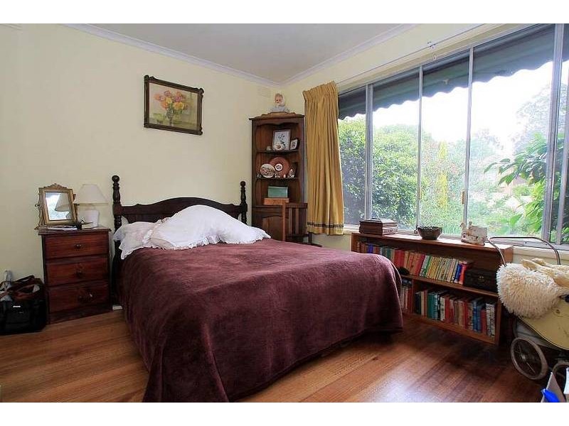 17 Winwood Drive, Ferntree Gully VIC 3156