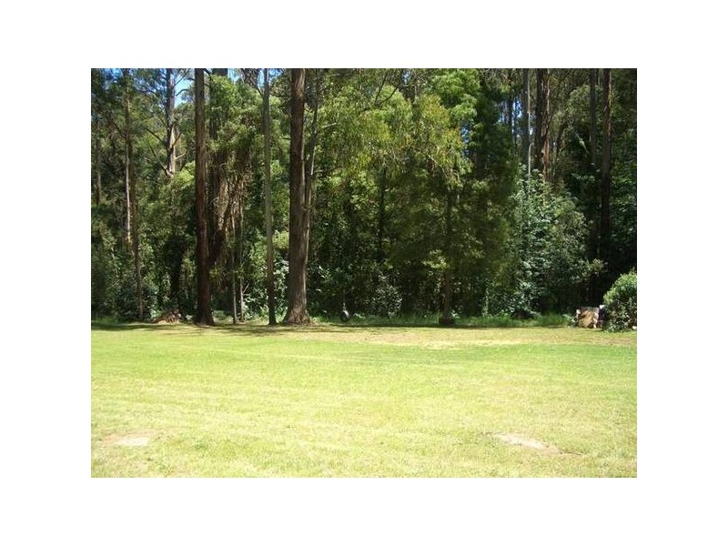 4 Farndons Road, Mount Dandenong VIC 3767